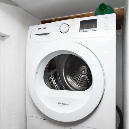 Moderne & Fuldt Udstyret M.plads Til 4 Apartmán