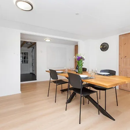 Apartmán Moderne & Fuldt Udstyret M.plads Til 4