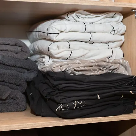 Apartmán Moderne & Fuldt Udstyret M.plads Til 4 *